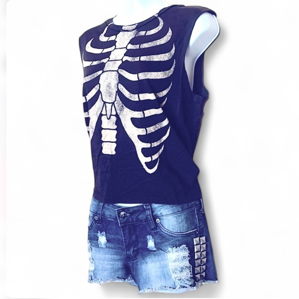 ⚡️Hot Topic Studded Lightening Bolt Y2K Jean Shorts Distressed Denim Size 1 NWT